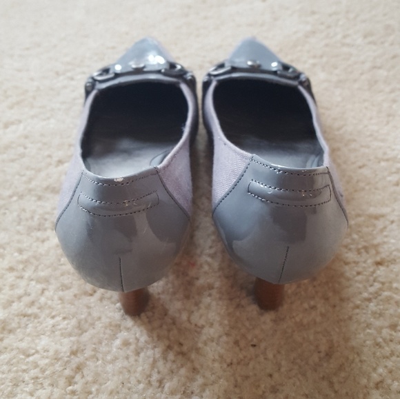 Heels - Picture 2 of 3